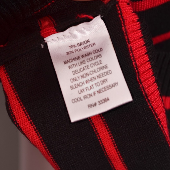 Grane Red & Black Striped Turtleneck (XL) - Picture 6 of 6